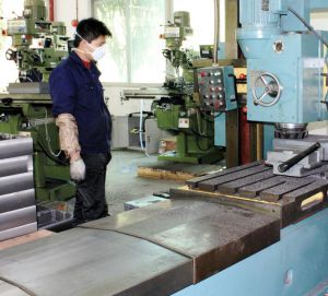 認真上班的同事！