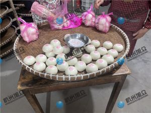 上門調(diào)試包子機(jī)，老客戶，已購(gòu)買旭眾好幾臺(tái)包子機(jī)，生意越做越大