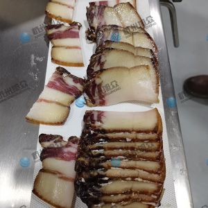 多功能切片機(jī)，現(xiàn)場(chǎng)試機(jī)切4mm熏肉，效果滿意！