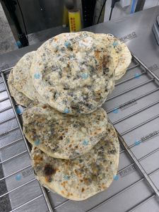 512包子機(jī)做金華烙，餅梅菜豬油餡，多功能非常實(shí)用！